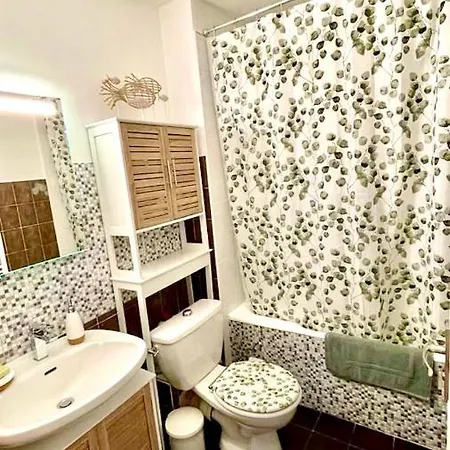 Ou La & La A Vos Pieds * Calvi (Corsica)