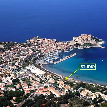 Ou La & La A Vos Pieds