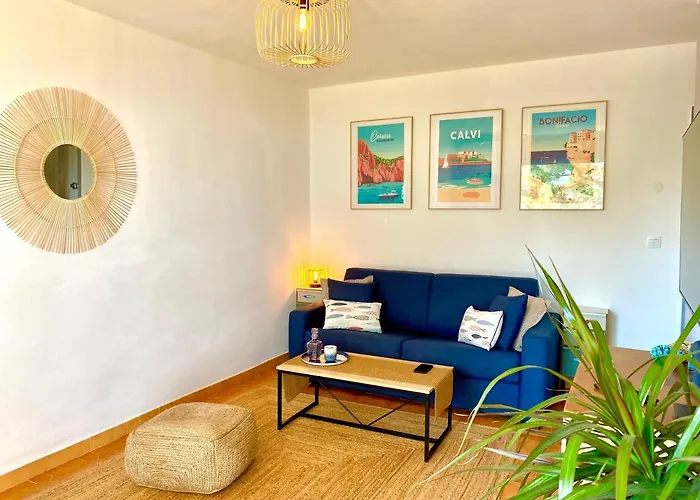 Ou La & La A Vos Pieds Apartment *