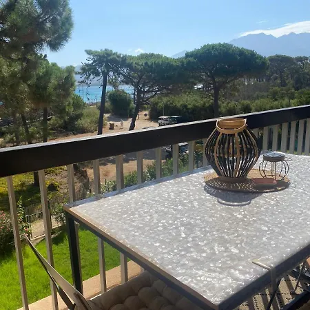 Ou La Mer&la à Vos Pieds