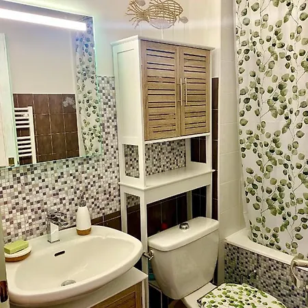 Ou La & La A Vos Pieds