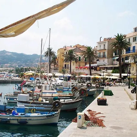 Ou La & La A Vos Pieds Calvi Appartement
